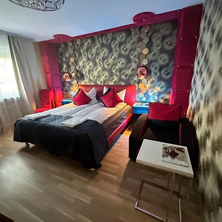 Diamanthaus Deluxe 7 *